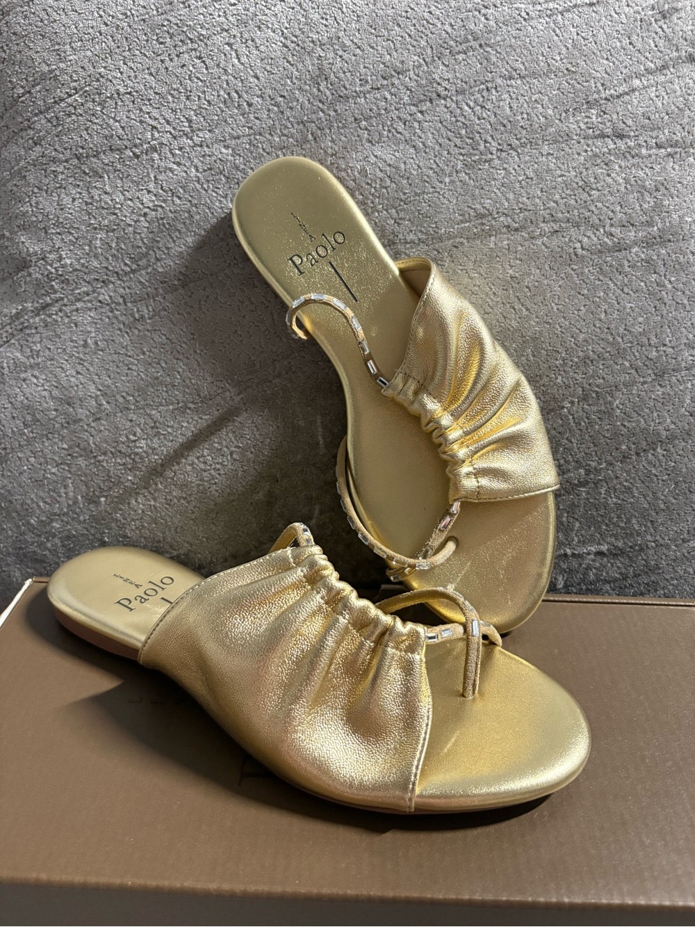 NIB Linea Paolo Size 6 Metallic Gold Ruched Slide Sandals